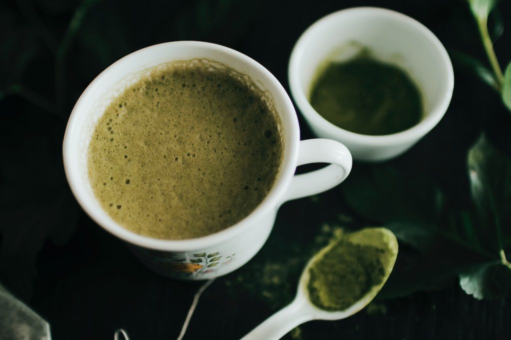 Argile verte à boire : témoignages et bienfaits