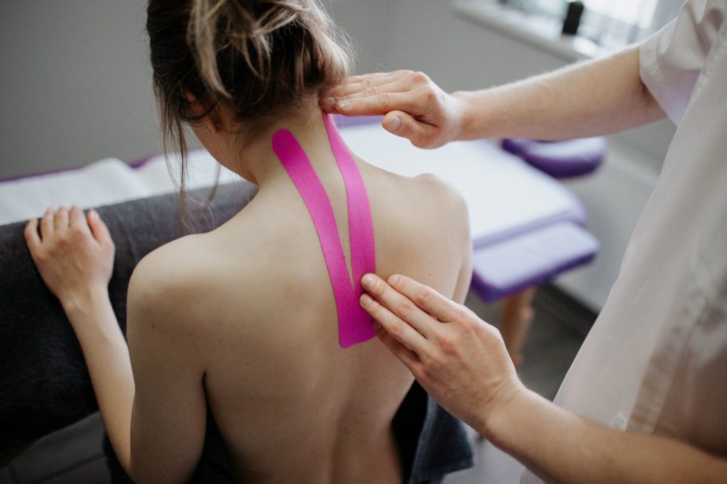 Comment la physiothérapie peut accélérer la récupération après une intervention chirurgicale ?