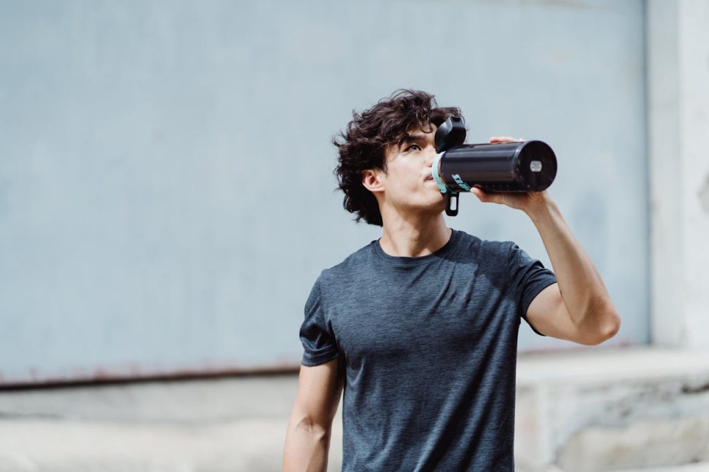 Whey et créatine : à quoi servent-ils et quelle différence ?