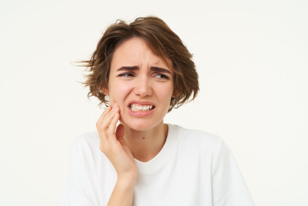 Dent de sagesse qui pousse : que faire quand la gencive est gonflée ?