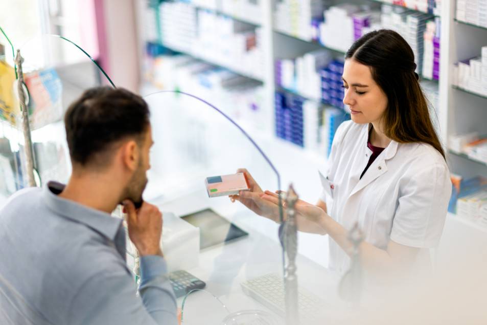 observance médicamenteuse pharmacien moderne