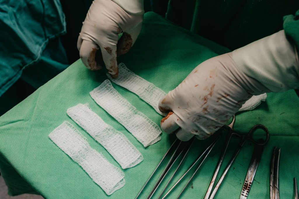 Quel type de bande prévoir selon la blessure ?