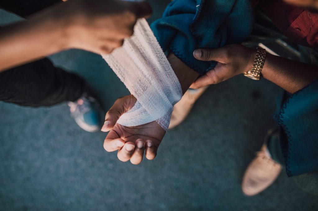 Quel type de bande prévoir selon la blessure ?