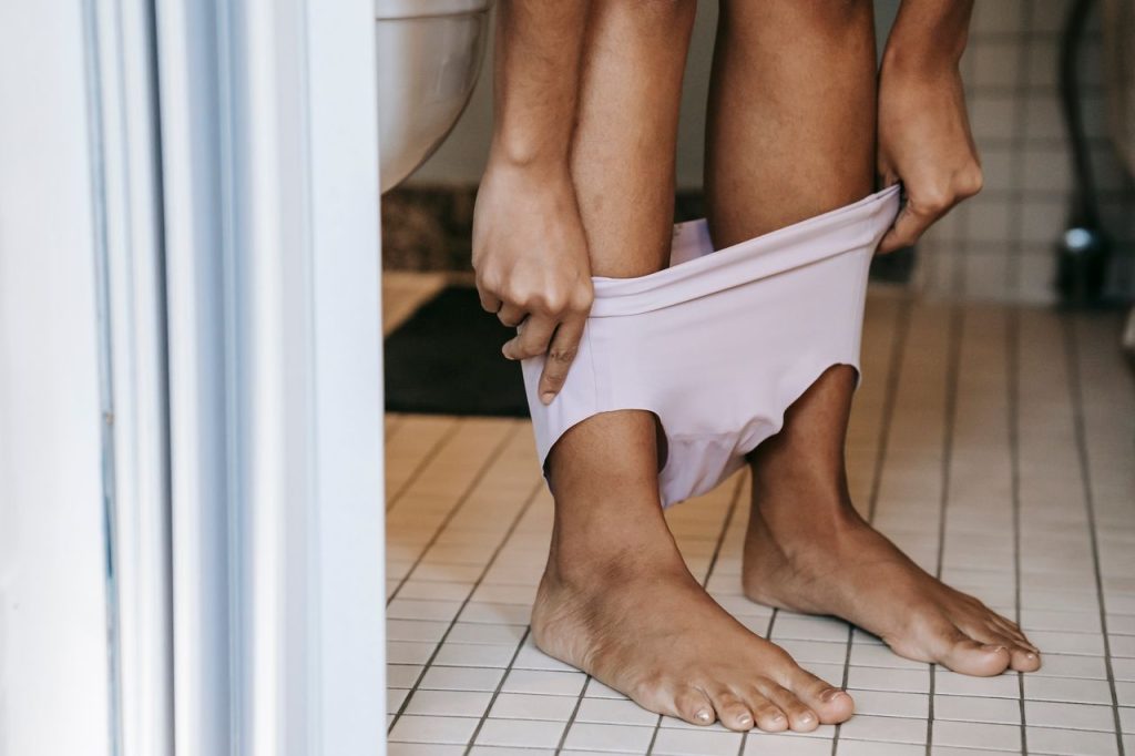 Incontinence légère : pourquoi les sous-vêtements lavables séduisent de plus en plus d’hommes et de femmes ?