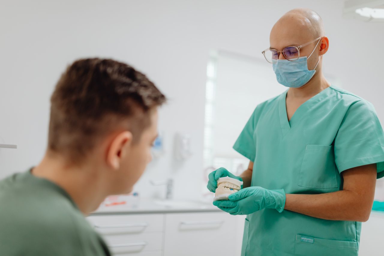 Pourquoi trouver un dentiste peut-être difficile ?